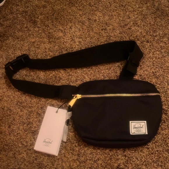 Herschel Supply Company Handbags - Herschel Fanny Pack NWT